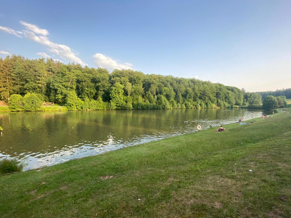 Pension-Ferienwohnung Liesbachtal Direkt Am Waldrand Bayerische Rhoen Schonau an der Brend Exterior photo