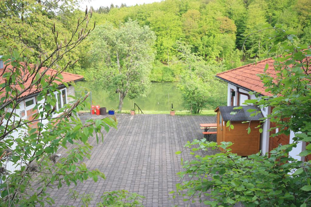 Pension-Ferienwohnung Liesbachtal Direkt Am Waldrand Bayerische Rhoen Schonau an der Brend Exterior photo