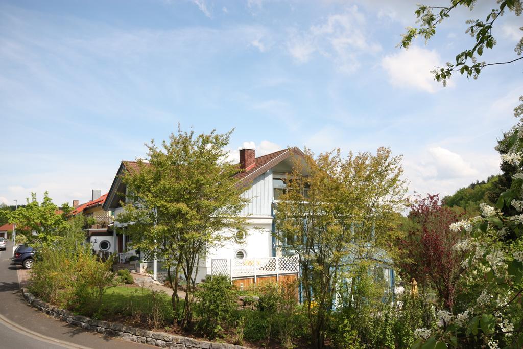 Pension-Ferienwohnung Liesbachtal Direkt Am Waldrand Bayerische Rhoen Schonau an der Brend Exterior photo
